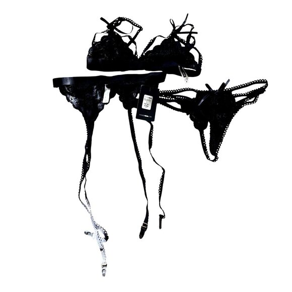 Fashion Nova Black Lace 3-Piece Lingerie Set With Heart Details Includes Bra Tho - Picture 7 of 11